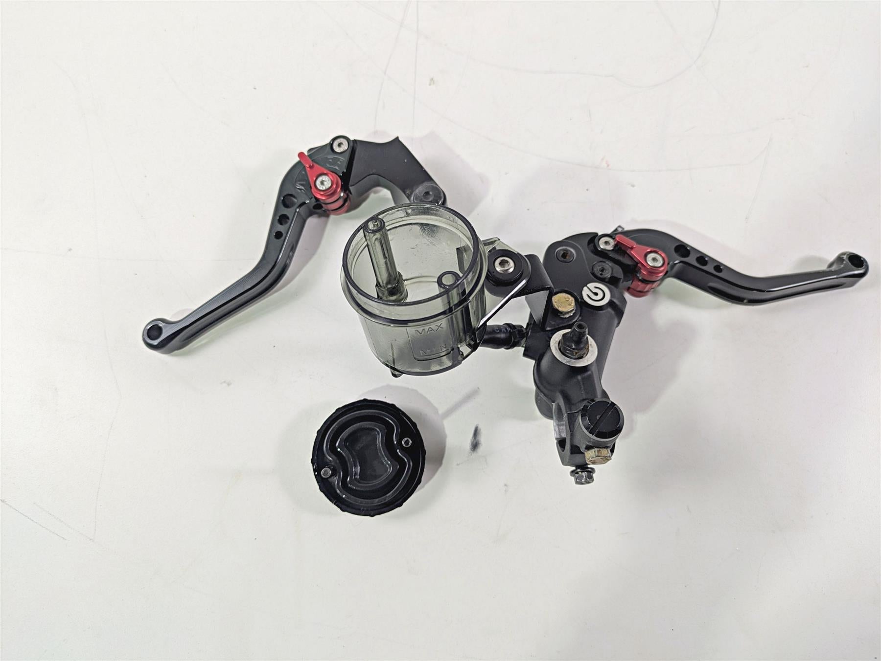 2017 Aprilia RSV 1100 Tuono V4 Factory Front Radial Brake Mstr Cylinder 2B002995 {{ shop.shopifyCountryName }} - Mototech271