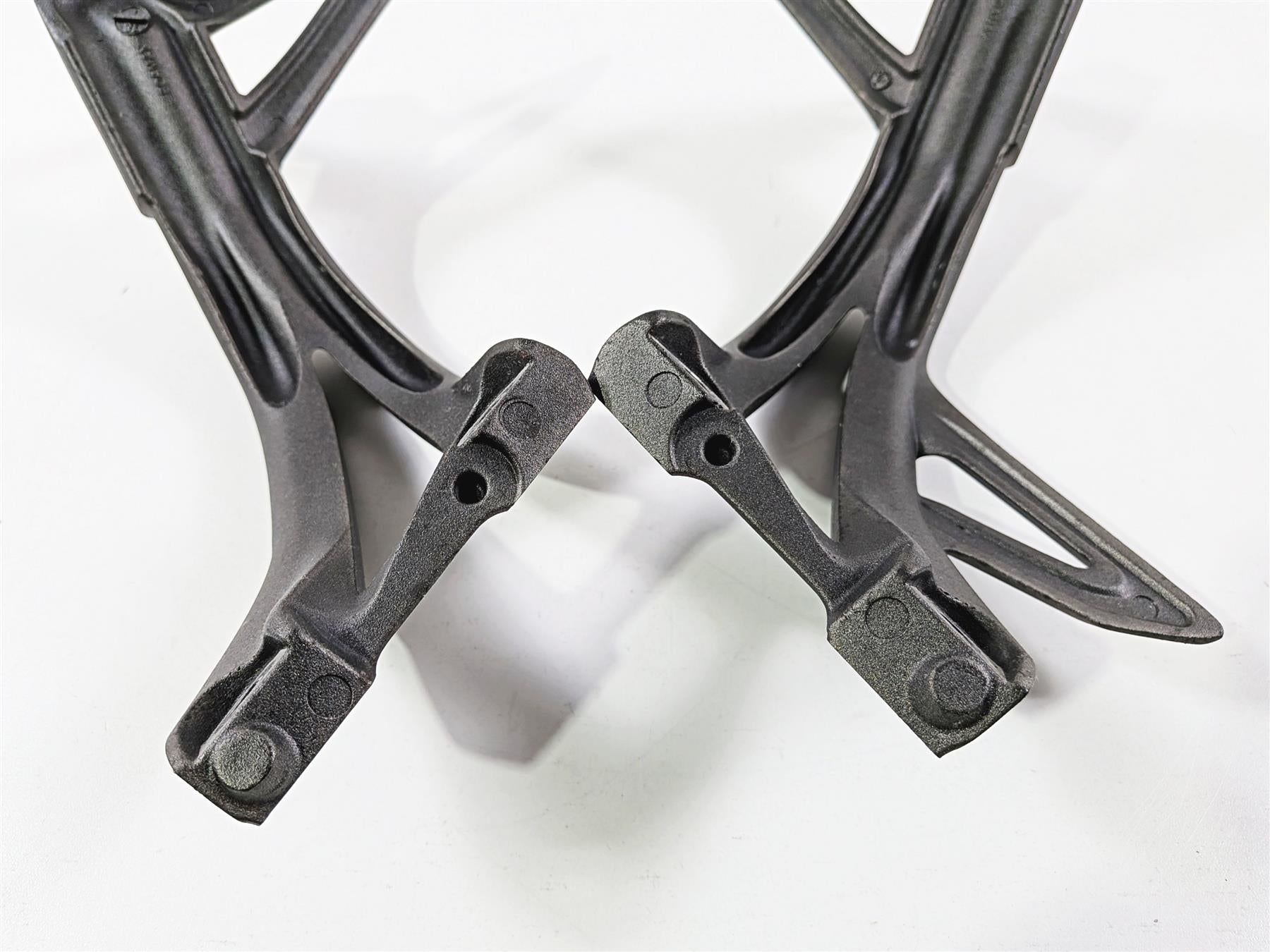 2019 Triumph Speed Triple RS 1050 Rear Passenger Footpeg Set T2081783 T2081784 {{ shop.shopifyCountryName }} - Mototech271