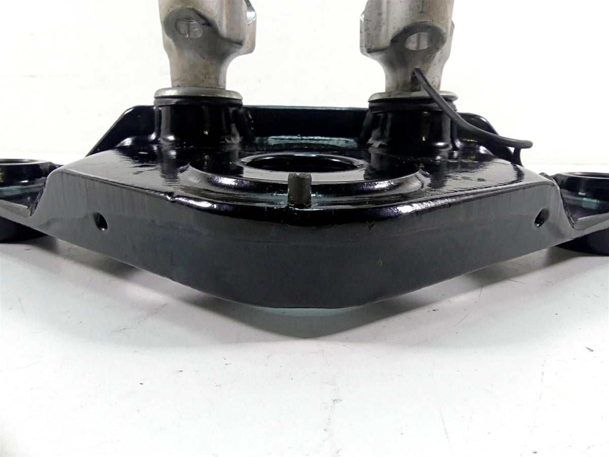 2007 Harley Touring FLHRSE CVO Road King Upper Triple Tree Riser Set 45435-95 {{ shop.shopifyCountryName }} - Mototech271