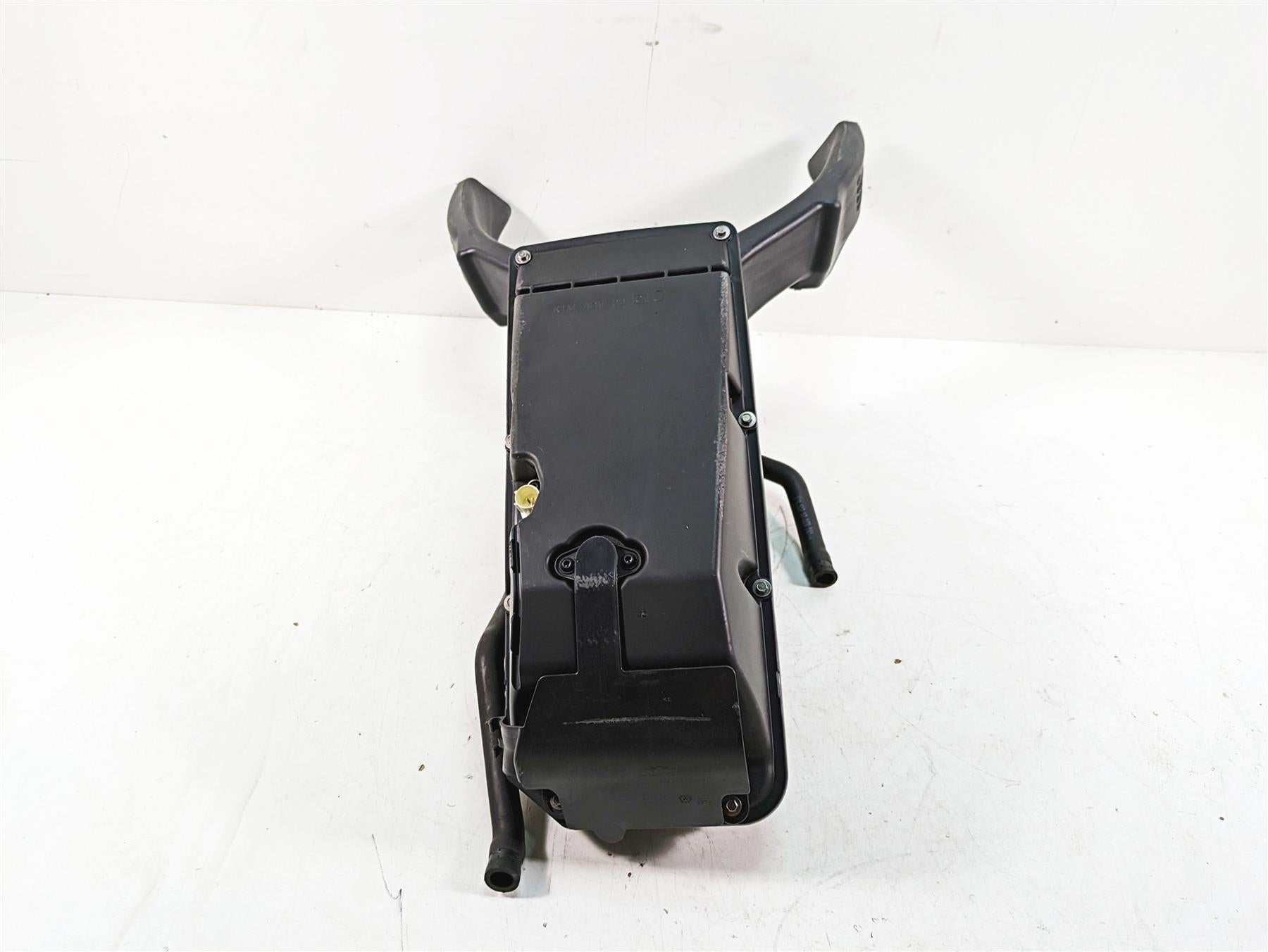 2020 KTM 1290 Super Adventure R Air Box Cleaner Breather & Ducts 60306001200 {{ shop.shopifyCountryName }} - Mototech271