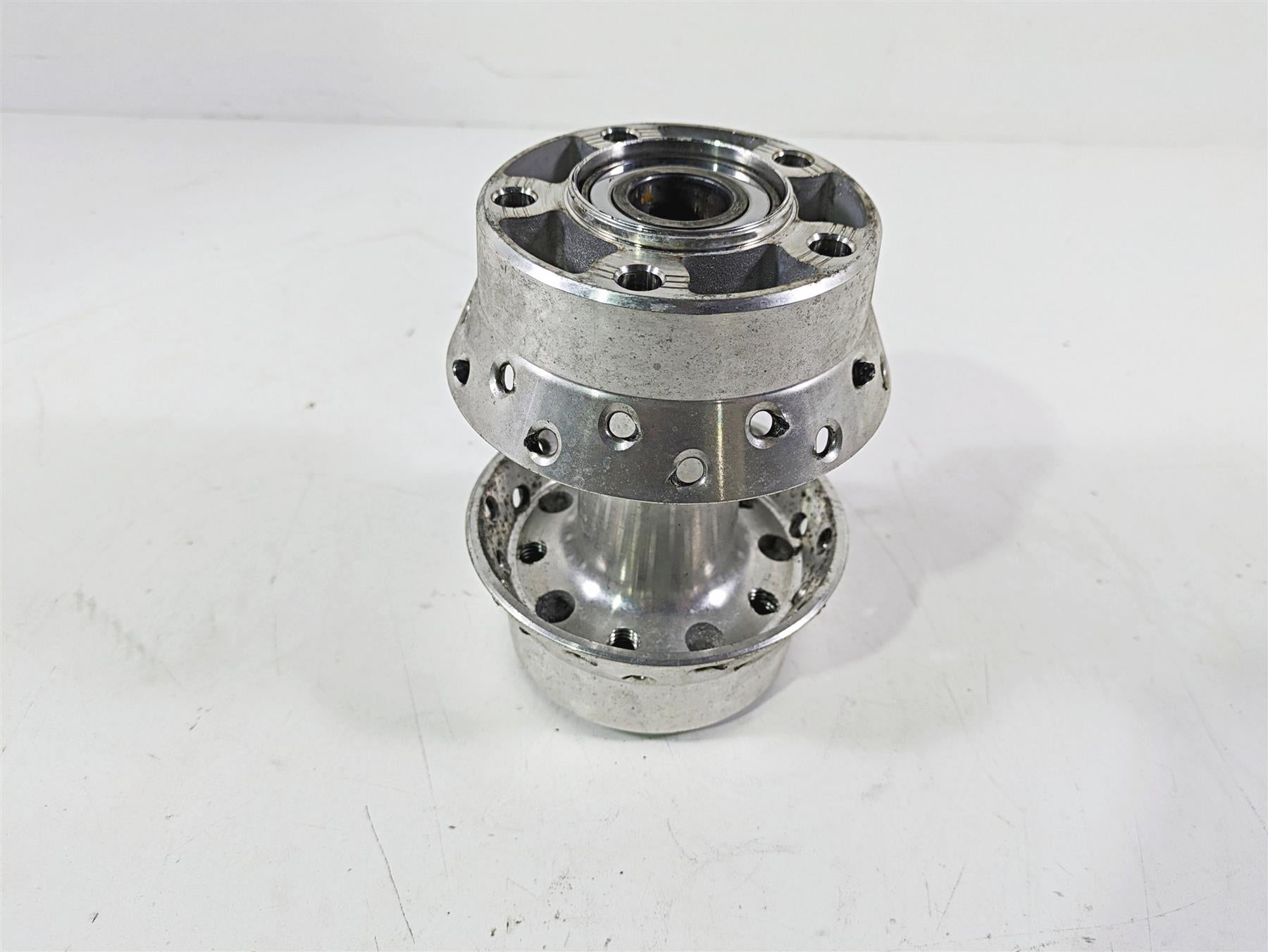 2017 Harley Dyna FXDB Street Bob Rear Wheel Rim Hub & 25mm Bearings 41430-09A {{ shop.shopifyCountryName }} - Mototech271
