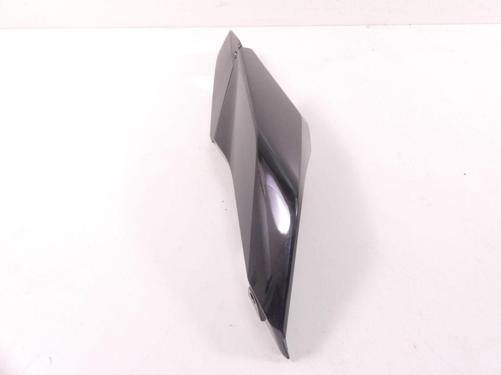 2016 BMW R1200RS K54 Right Tail Side Cover Fairing Cowl 46638543526 {{ shop.shopifyCountryName }} - Mototech271