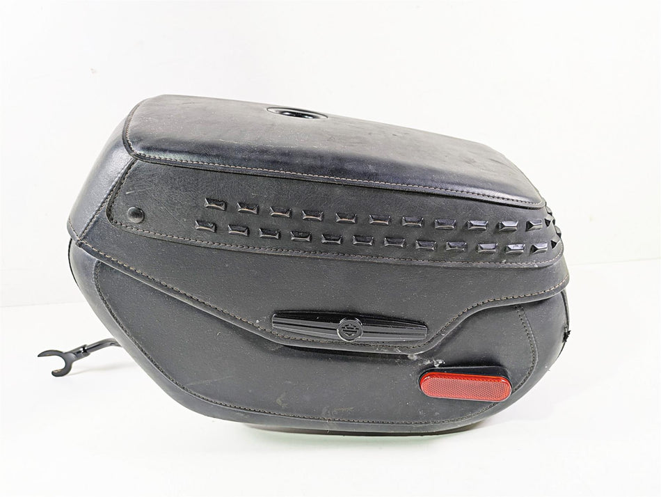 2018 Harley FLHCS Softail Heritage 115th Left Saddlebag - Read 90201437 {{ shop.shopifyCountryName }} - Mototech271