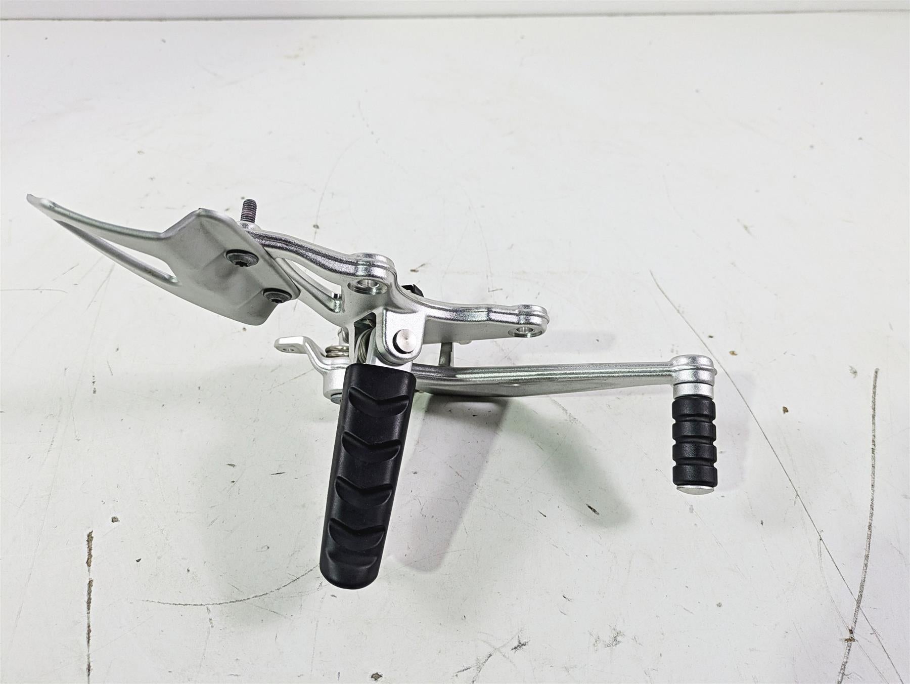 2015 BMW R nineT K21 Right Rider Driver Footpeg & Brake Pedal 46717671078 {{ shop.shopifyCountryName }} - Mototech271