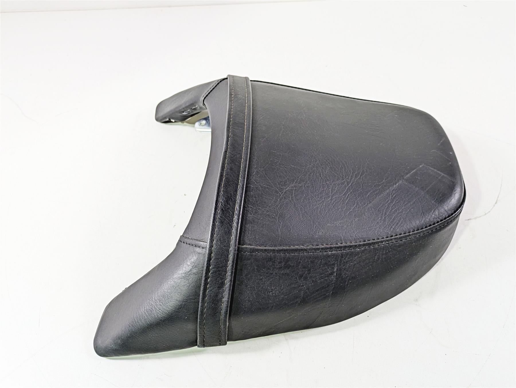 2016 Suzuki M109R VZR1800 Boulevard Rear Seat Saddle - Read 281322 45300-48G00 {{ shop.shopifyCountryName }} - Mototech271