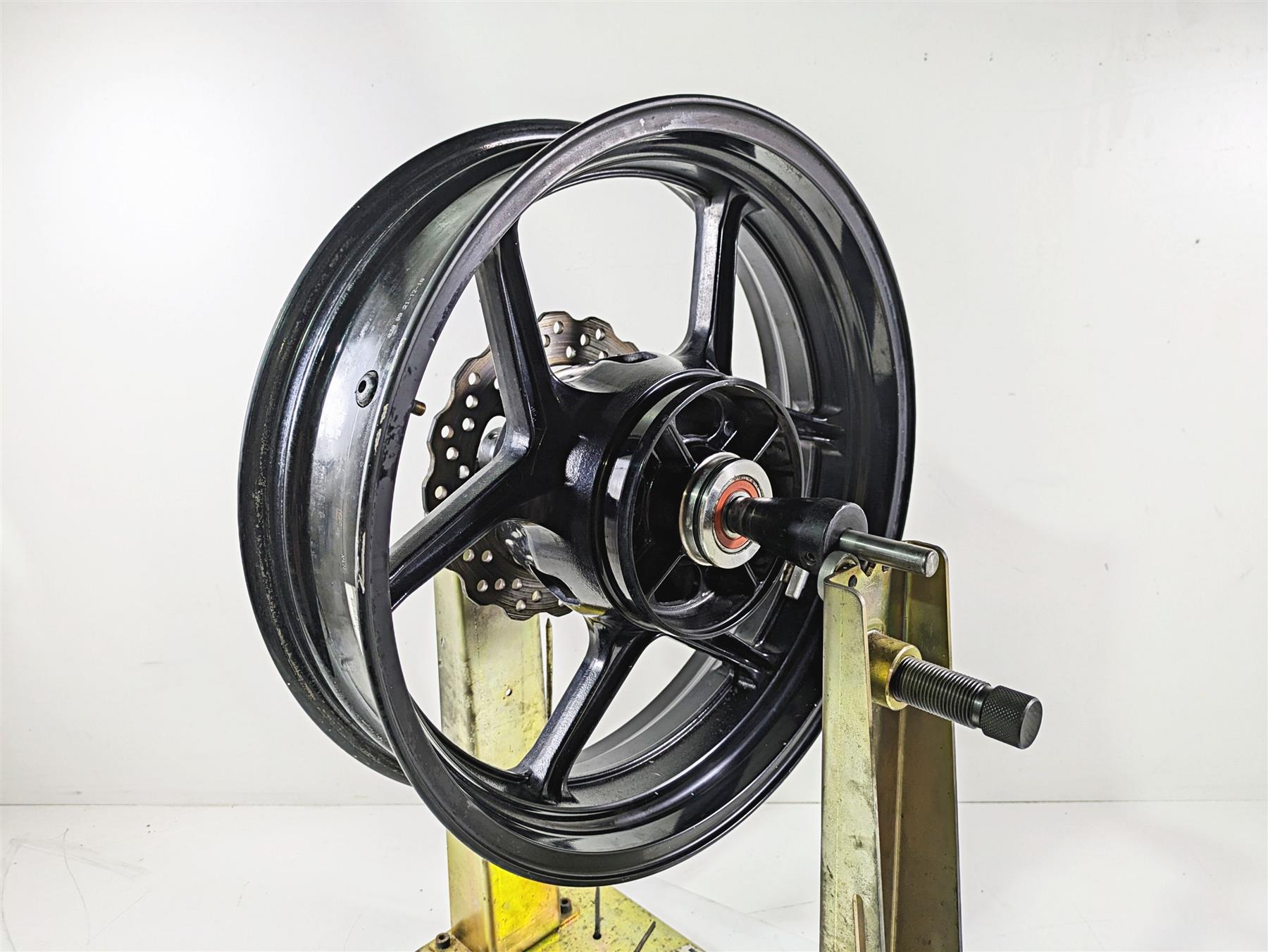 2011 Kawasaki EX650R Ninja Straight Enkei 17x4.5 Rear Wheel Rim 41073-0146-QT {{ shop.shopifyCountryName }} - Mototech271