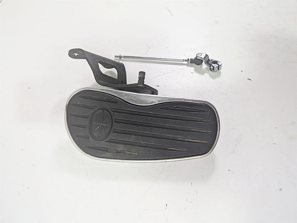 2006 Yamaha XVS650 V-Star Classic Left Floor Board & Mount 5BN-27412-03-00 {{ shop.shopifyCountryName }} - Mototech271
