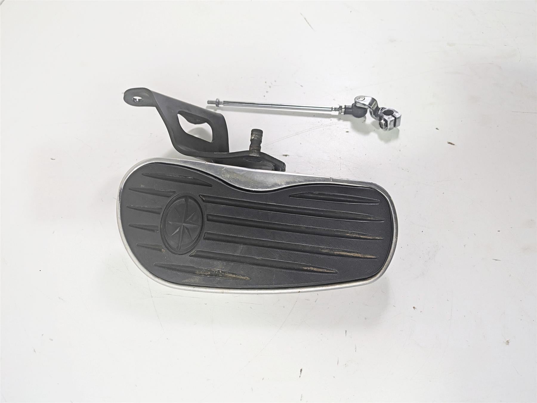 2006 Yamaha XVS650 V-Star Classic Left Floor Board & Mount 5BN-27412-03-00