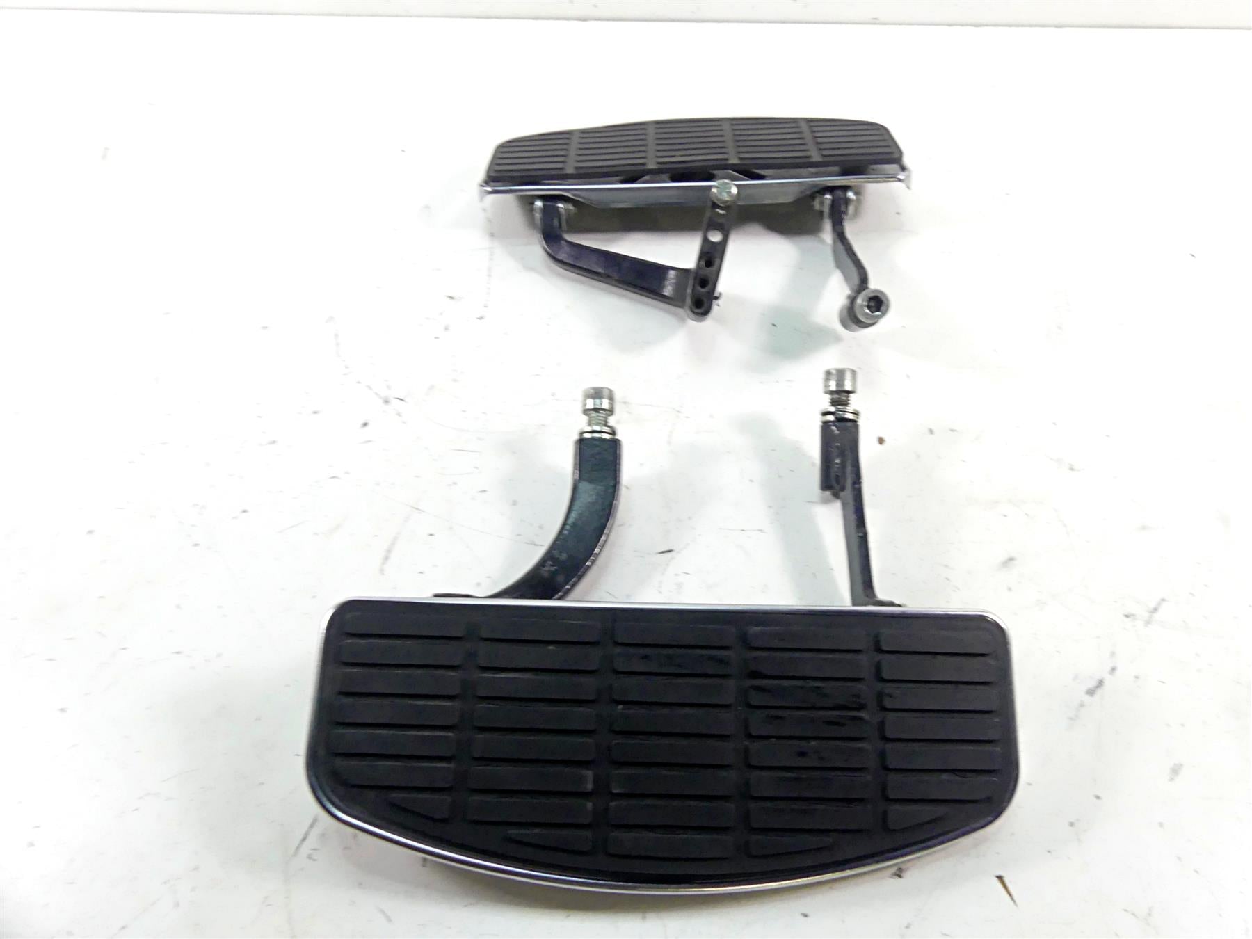 2002 Harley Touring FLHTC Electra Glide Front Left Right Floor Board Set 50621-79A {{ shop.shopifyCountryName }} - Mototech271