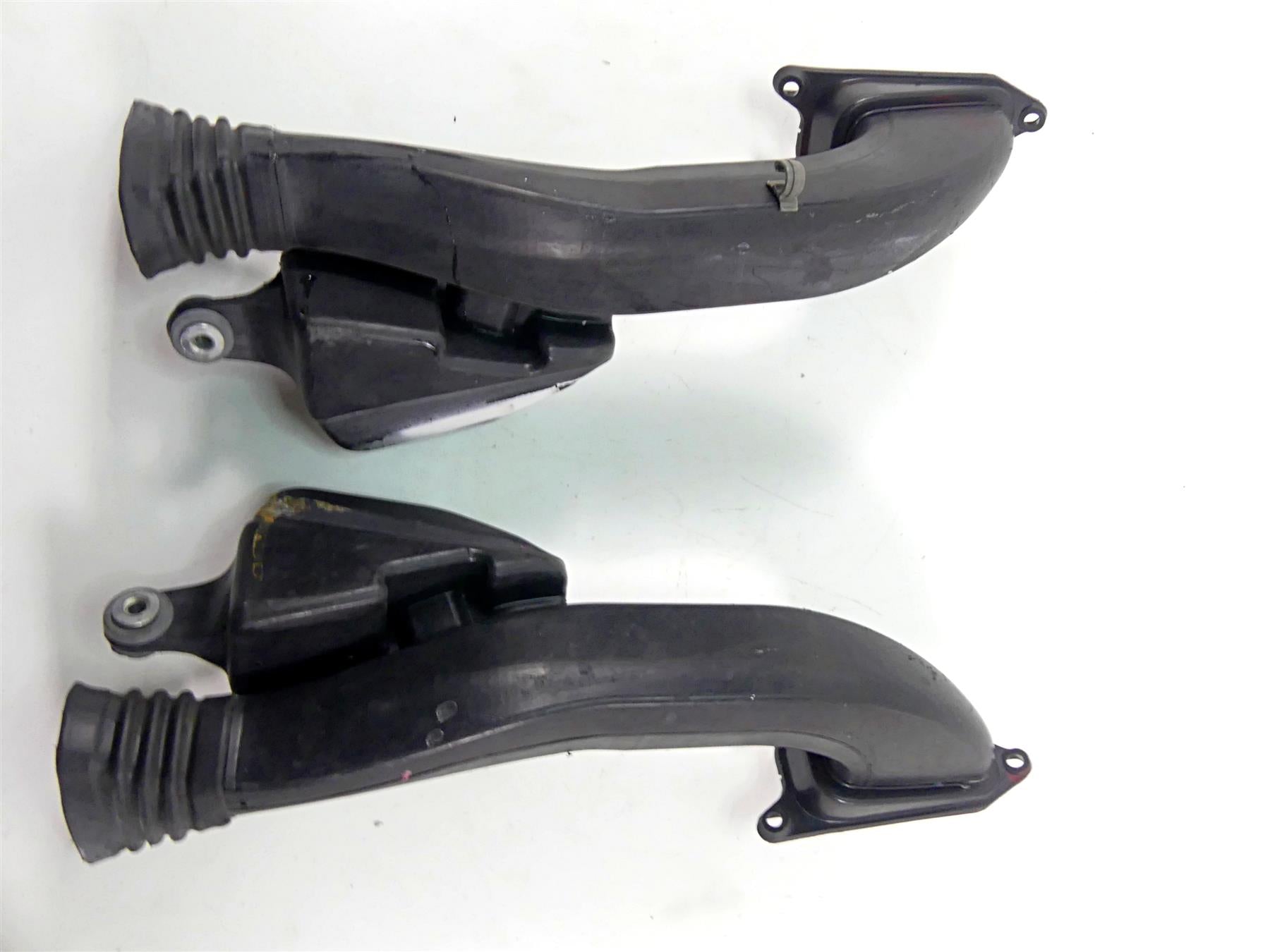2008 Ducati 848 SBK Front Air Duct Intake Tube Scoop Set 44211482A 44211492A {{ shop.shopifyCountryName }} - Mototech271