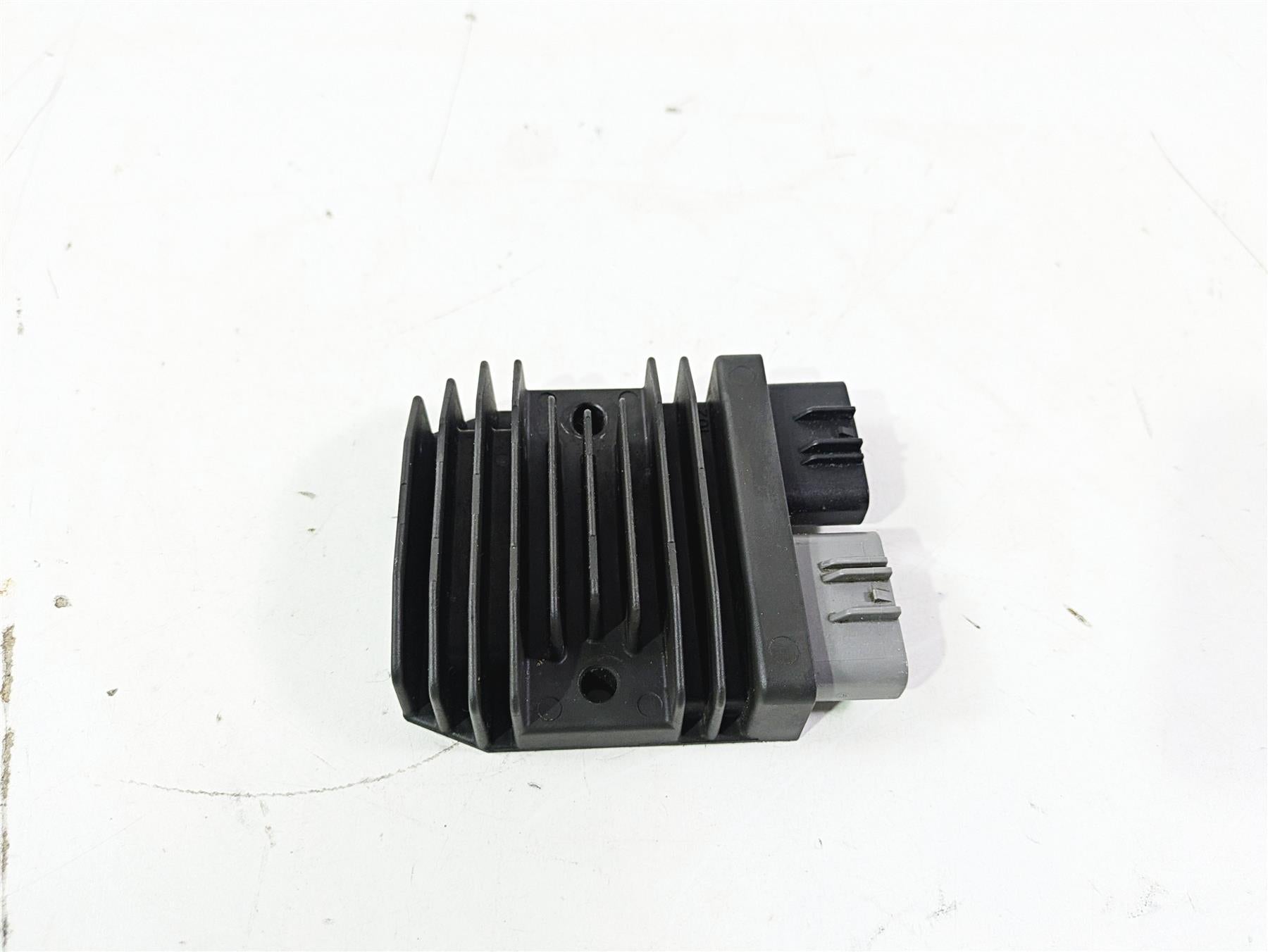 2015 BMW R1200GS Adv K51 Rectifier Voltage Regulator FH927AB 12318523367 {{ shop.shopifyCountryName }} - Mototech271