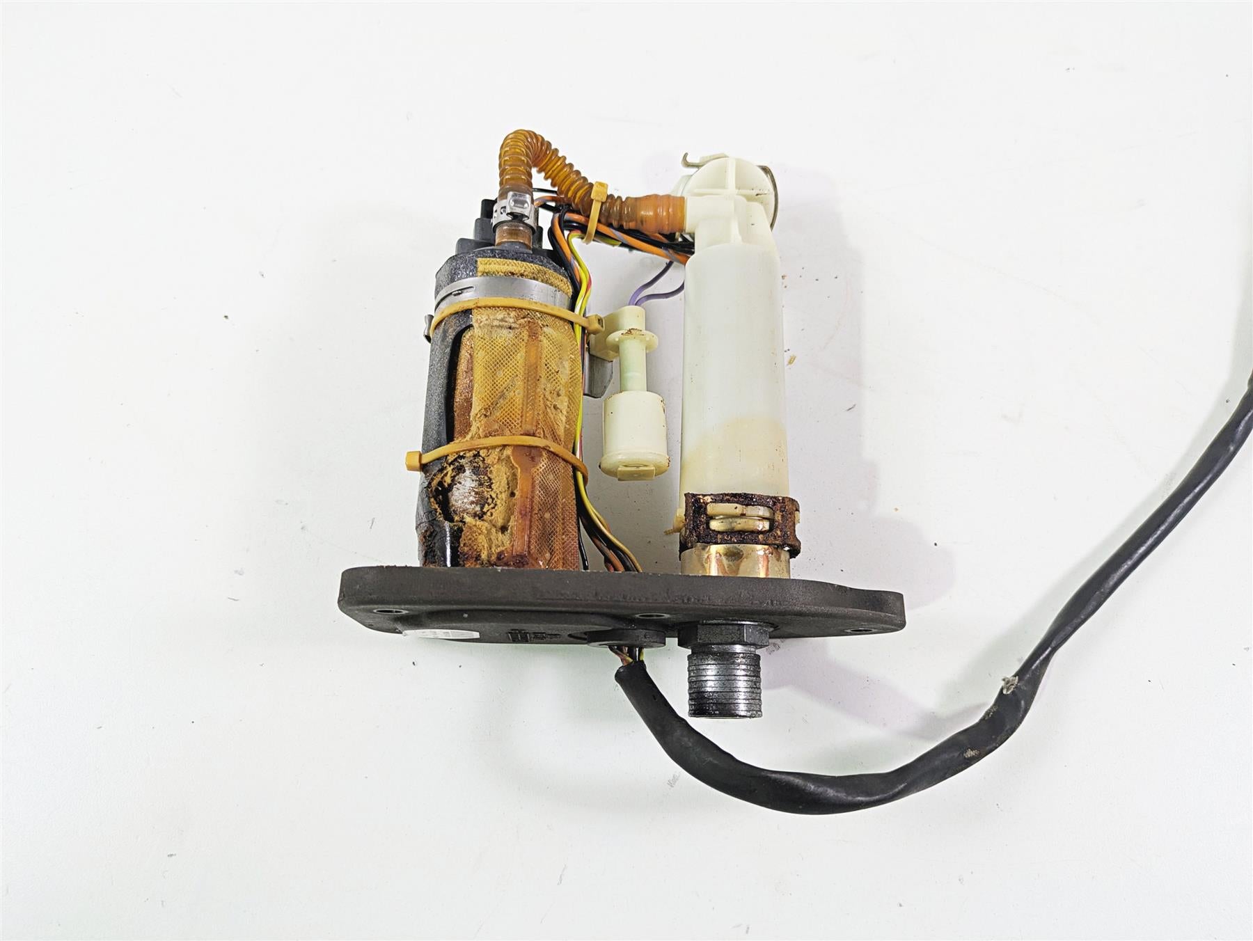 2007 Harley Sportster XL1200 C Fuel Gas Petrol Pump - For Parts 75268-07A {{ shop.shopifyCountryName }} - Mototech271