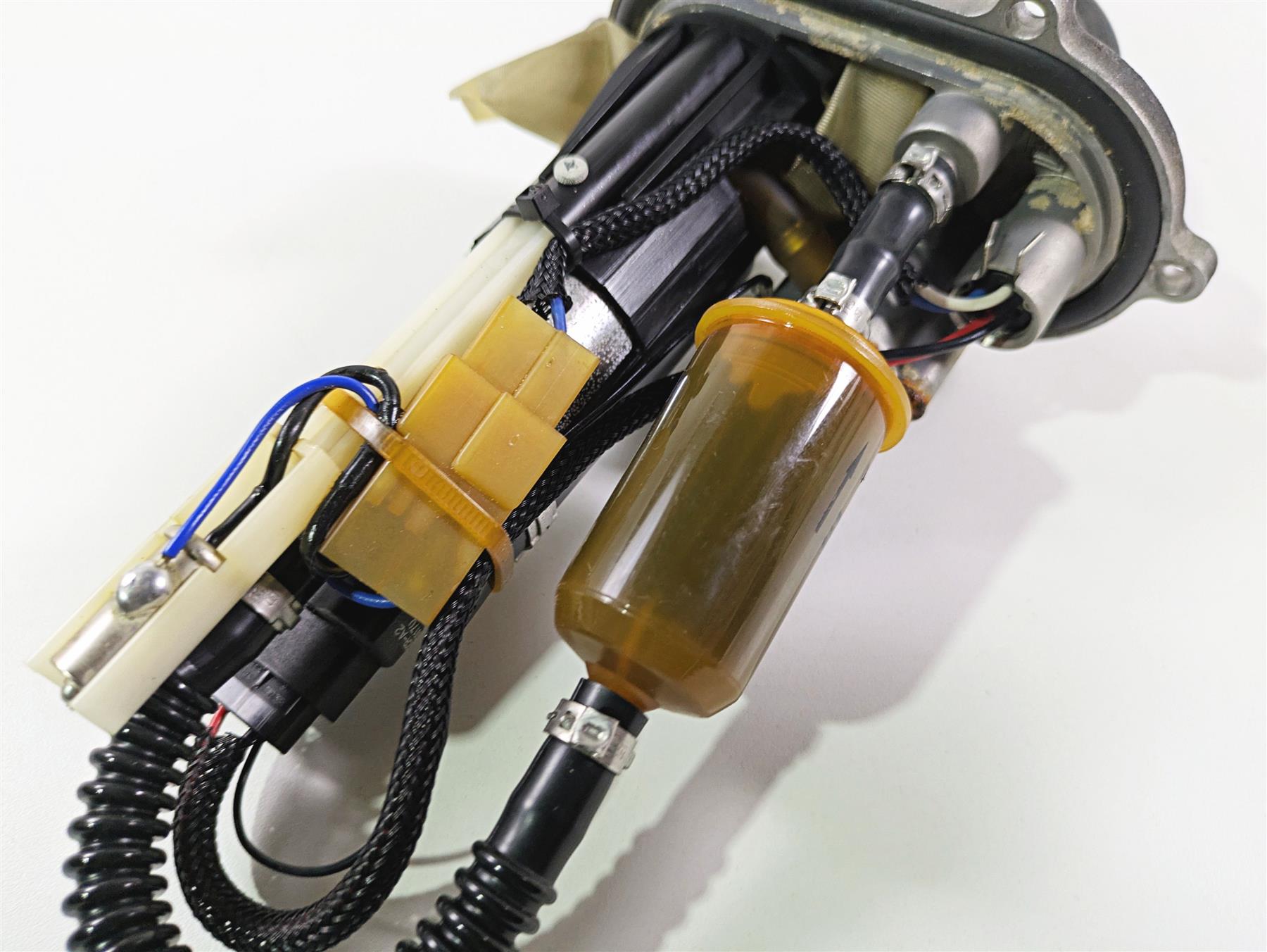 2010 Ducati Streetfighter 1098 S Fuel Gas Petrol Pump 16023661A 16023991A {{ shop.shopifyCountryName }} - Mototech271