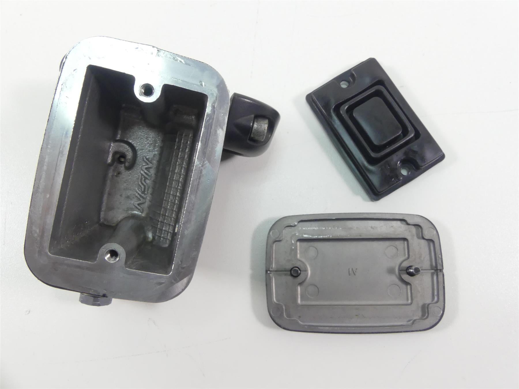 2013 Triumph Rocket 3 Touring Front Nissin Brake Master Cylinder 5/8 T2028025 {{ shop.shopifyCountryName }} - Mototech271