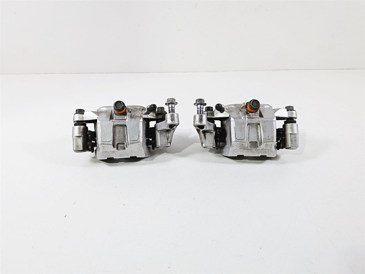 2006 Yamaha XVZ1300 Royal Star Front Brake Calipers 4WM-2580T-01 4WM-2580U-01 {{ shop.shopifyCountryName }} - Mototech271