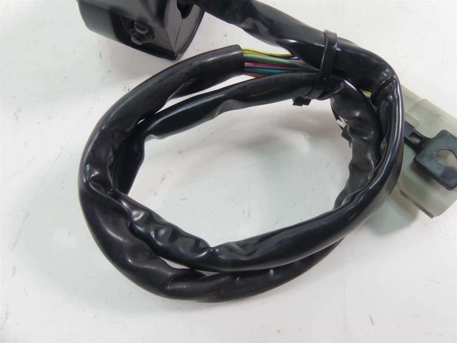2013 Harley Touring FLHTK Electra Glide Left Hand Control Switch 71682-06A {{ shop.shopifyCountryName }} - Mototech271
