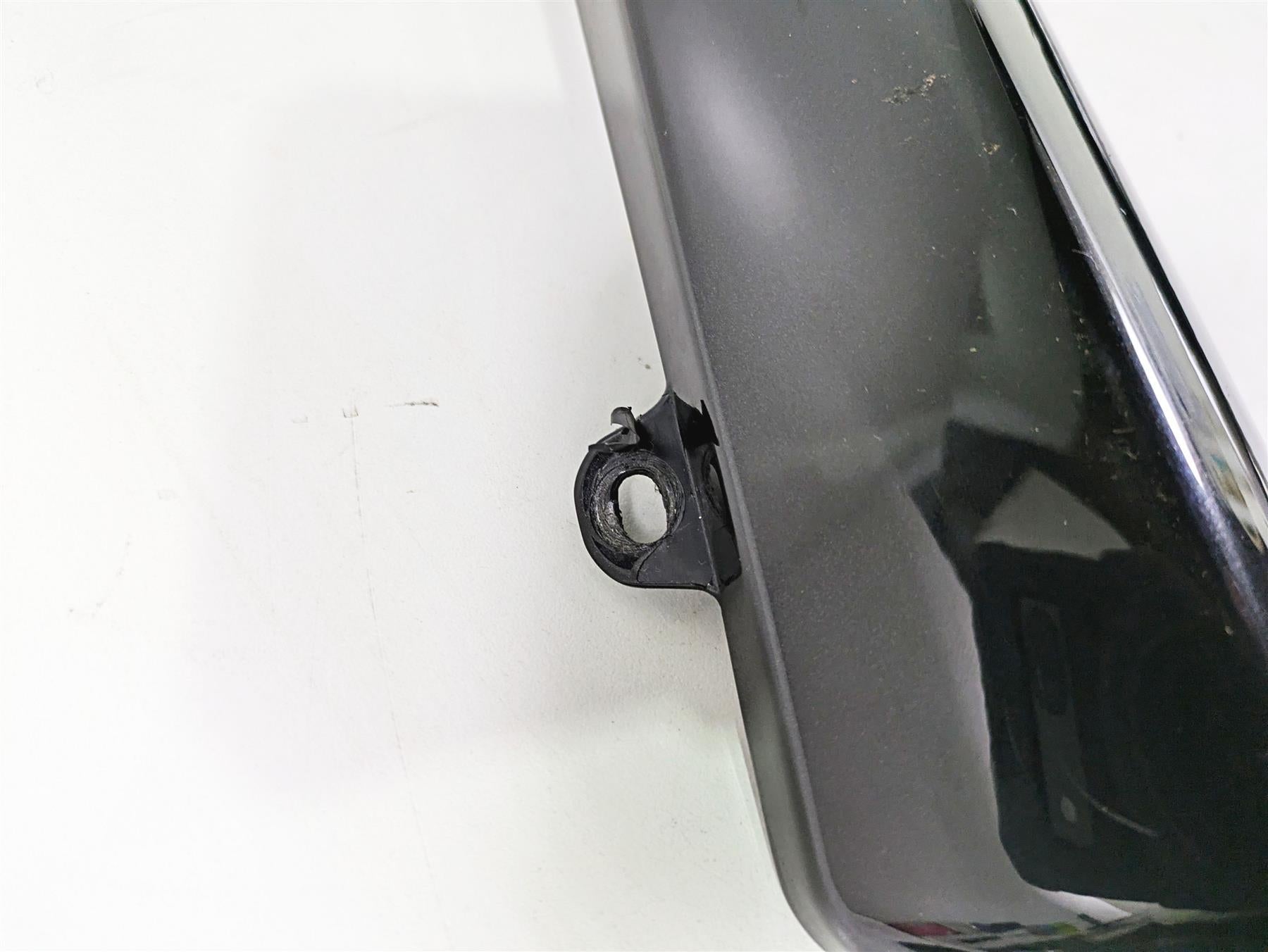 2012 BMW R1200R K27 Under Seat Side Cover Fairings Set - Read 46637697198 {{ shop.shopifyCountryName }} - Mototech271