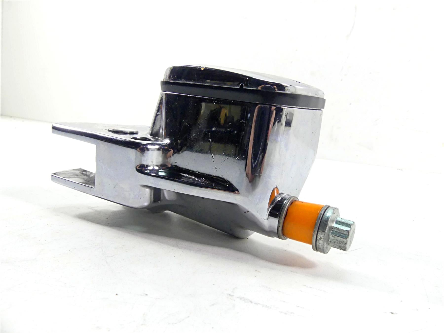 2005 Harley VRSCSE CVO V-Rod Front 11/16" Chrome Brake Master Cylinder 45298-99B {{ shop.shopifyCountryName }} - Mototech271