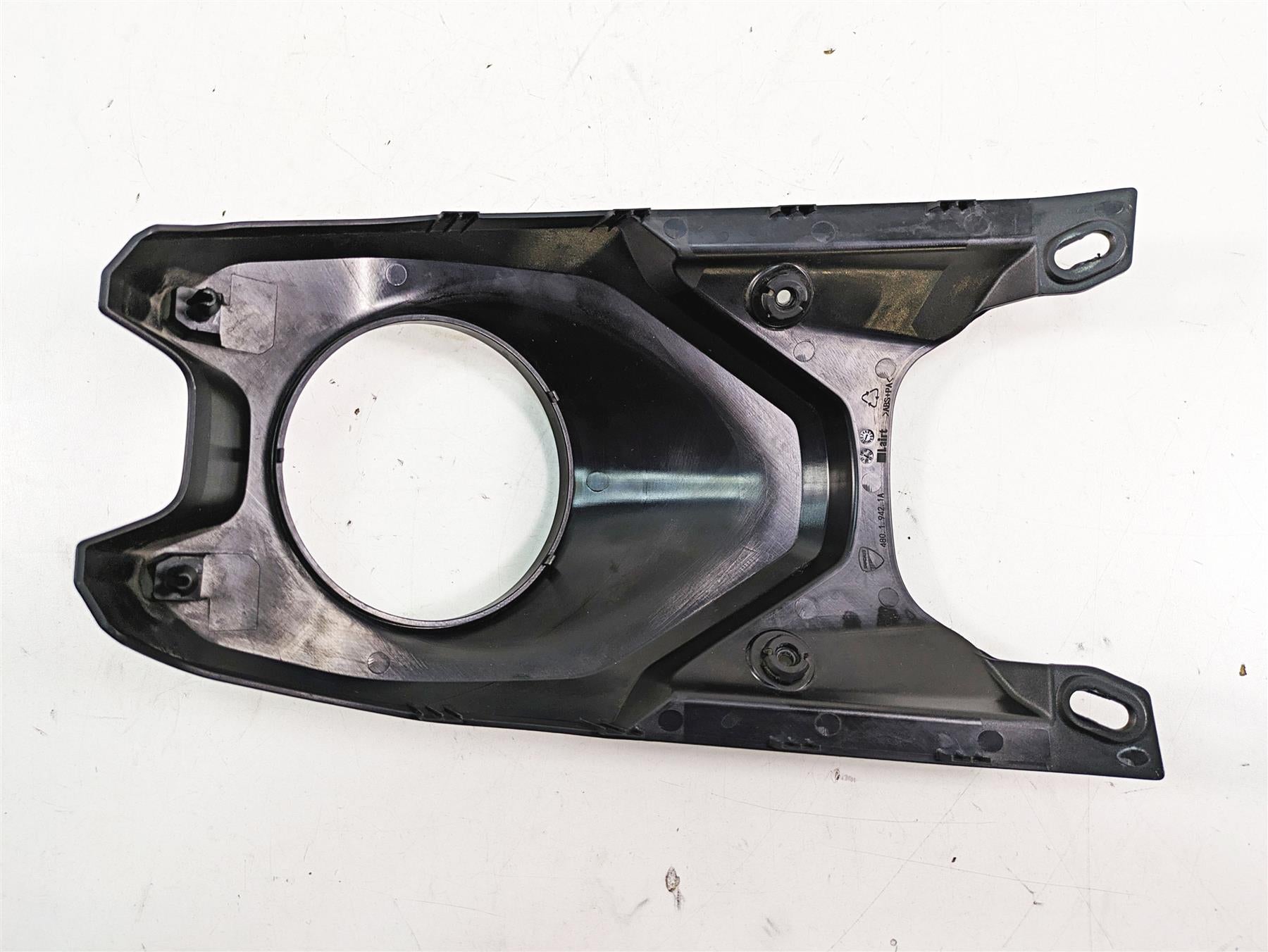 2020 Ducati Hypermotard 950 SP Center Fuel Tank Fairing Cover Cowl 48019421A {{ shop.shopifyCountryName }} - Mototech271
