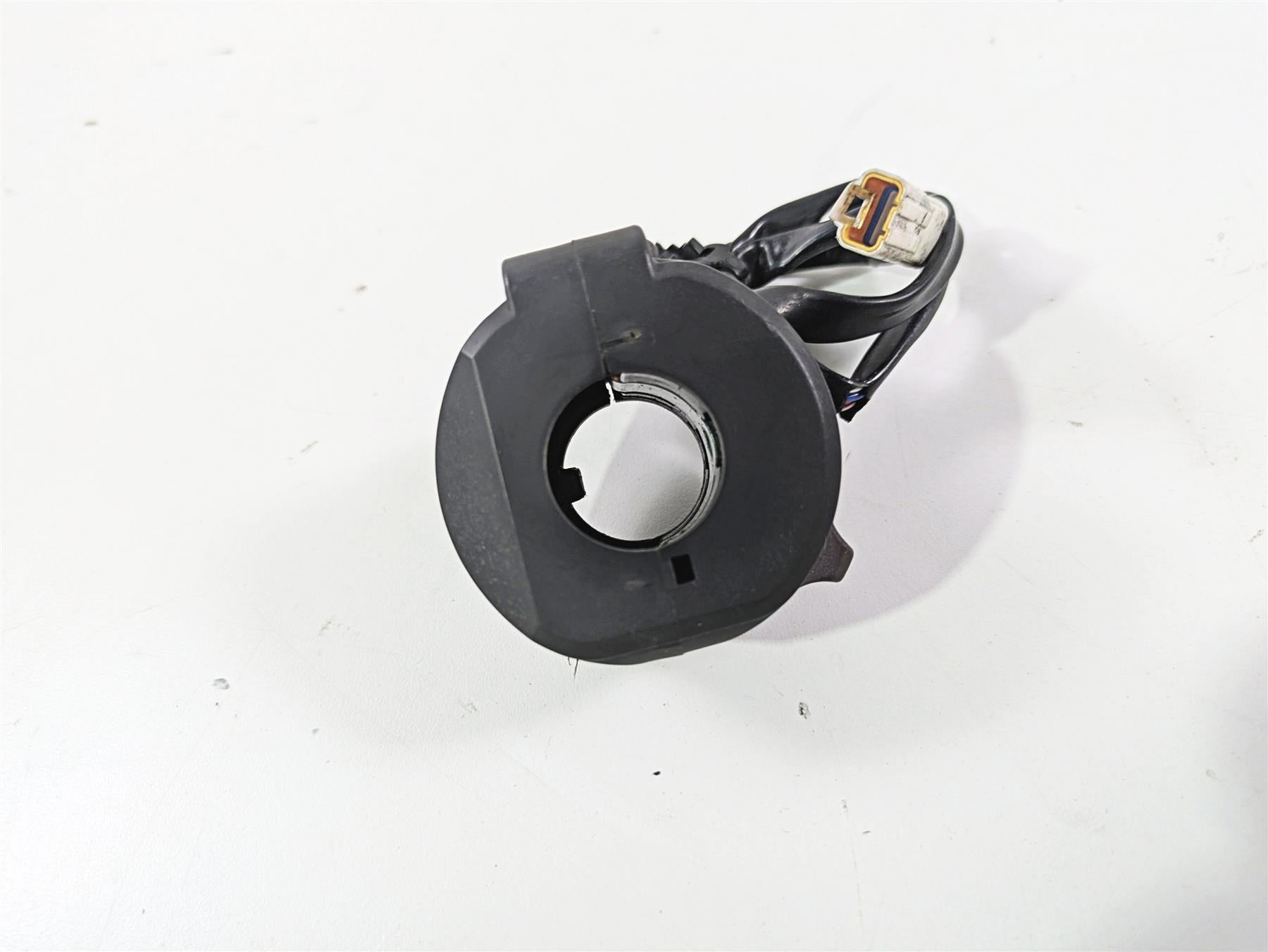 2012 Ducati Streetfighter 848 Right Hand Start Kill Control Switch 65010092I {{ shop.shopifyCountryName }} - Mototech271