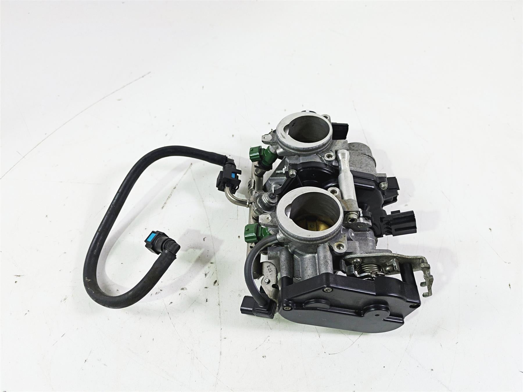 2012 Yamaha XT1200 Super Tenere Throttle Body Bodies 23P-13750-00-00 {{ shop.shopifyCountryName }} - Mototech271