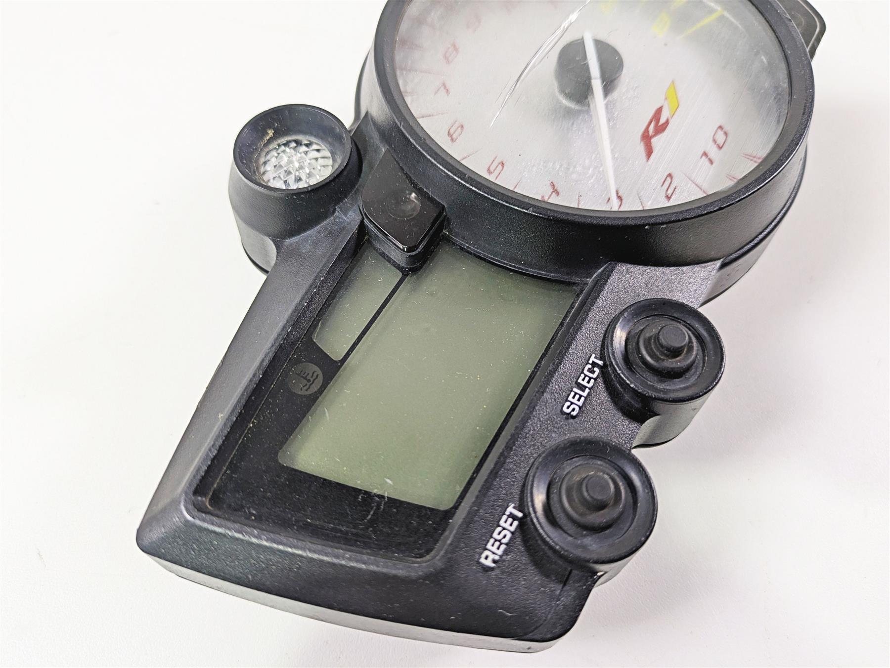 2002 Yamaha YZFR1 R1 Speedometer Gauges Instrument - 26k - Read 5PW-83500-11 {{ shop.shopifyCountryName }} - Mototech271