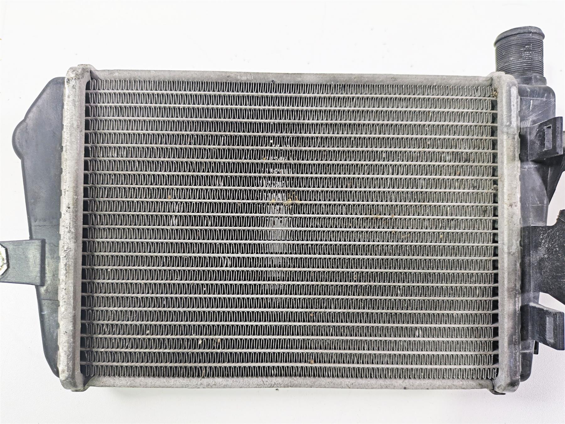2016 BMW R1200RT K52 Left Radiator Cooler 17118546408 {{ shop.shopifyCountryName }} - Mototech271