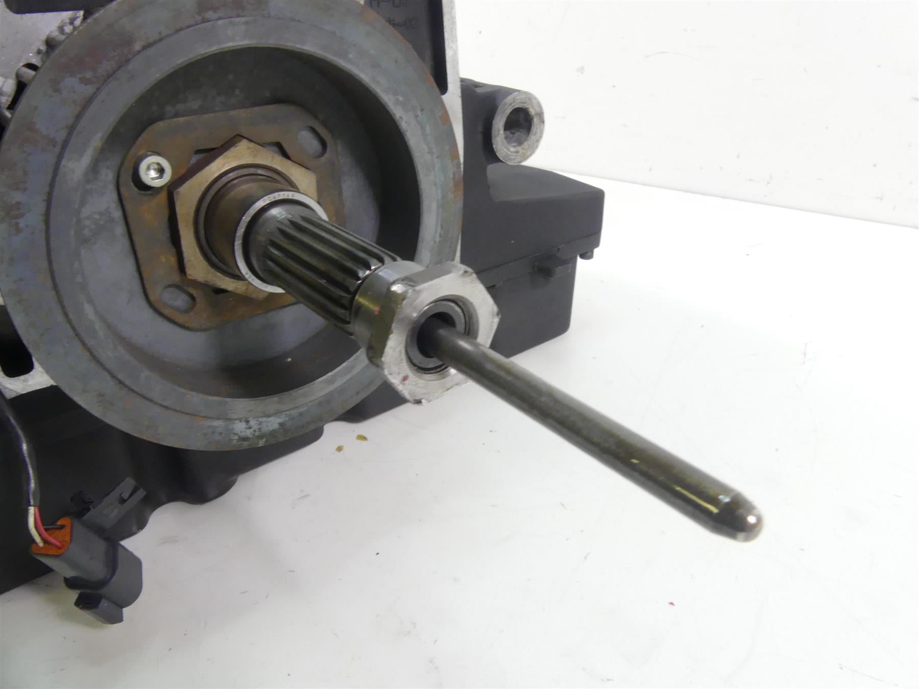 2002 Harley Touring FLHRCI Road King 5 Speed Transmission Gear Box 33035-02 {{ shop.shopifyCountryName }} - Mototech271