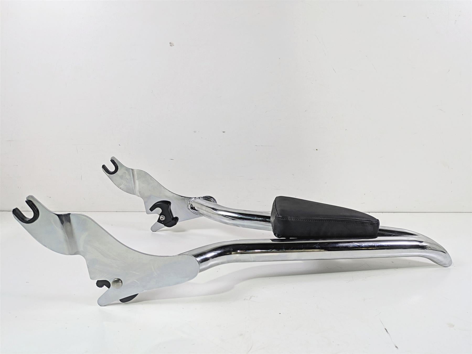 2010 Harley Touring FLHXSE CVO Street Glide 29" Sissybar Backrest + Mounts Read {{ shop.shopifyCountryName }} - Mototech271