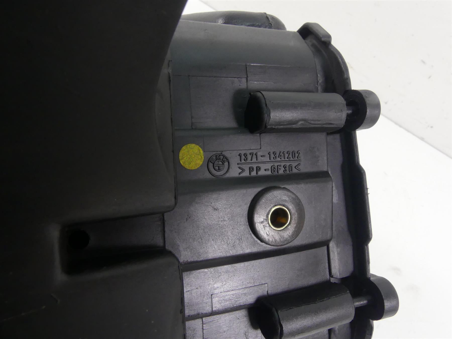 2003 BMW R1150 GS R21 Air Box Filter Breather + Tubes & Air Ram 13711341527 {{ shop.shopifyCountryName }} - Mototech271