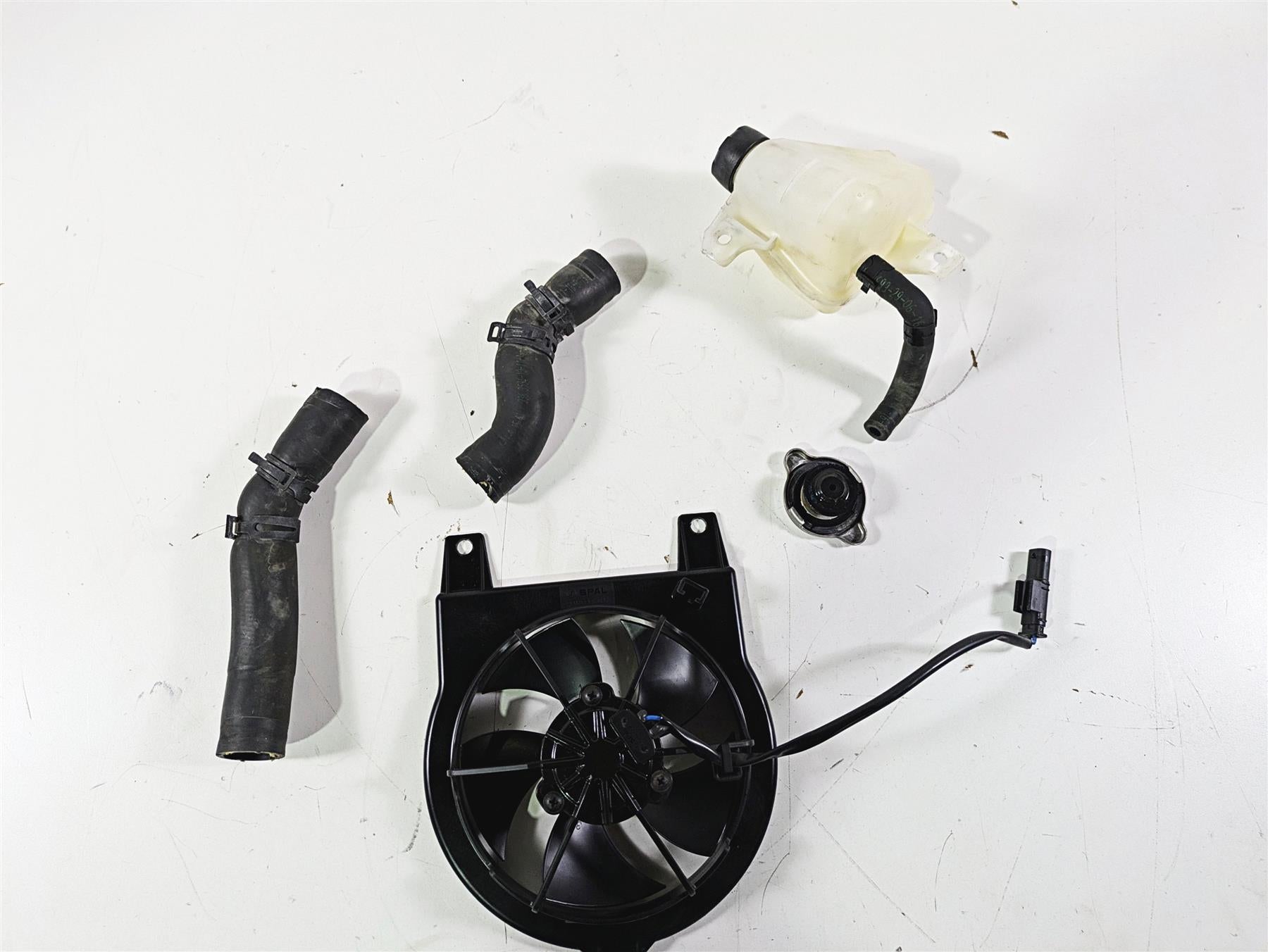 2017 BMW F800GS Adv K75 Radiator Fan Reservoir Hoses Set 17118530393 {{ shop.shopifyCountryName }} - Mototech271