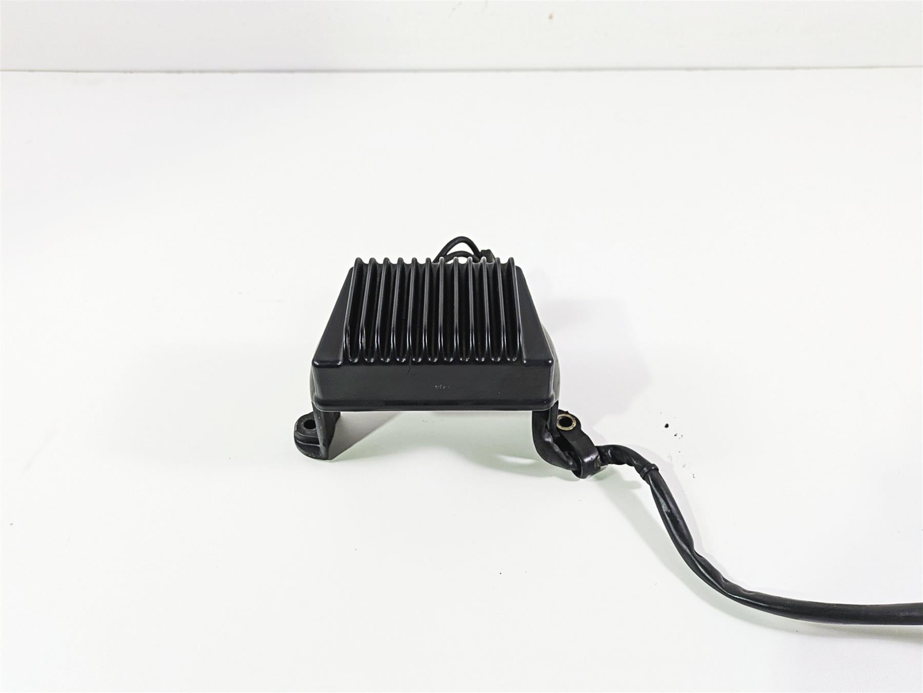 2005 Harley Touring FLHRI Road King Rectifier Voltage Regulator 74505-04 {{ shop.shopifyCountryName }} - Mototech271