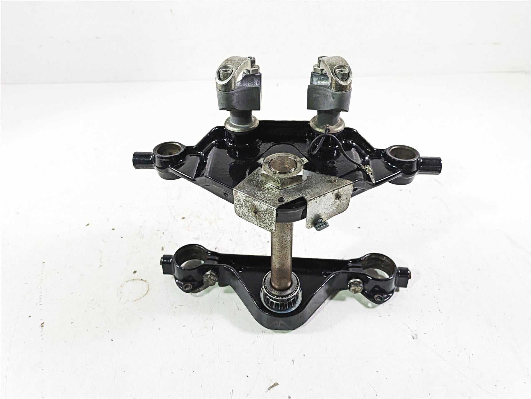 2003 Harley Touring FLHTCUI 100TH E-Glide Upper Lower Triple Tree Set 45446-87A {{ shop.shopifyCountryName }} - Mototech271