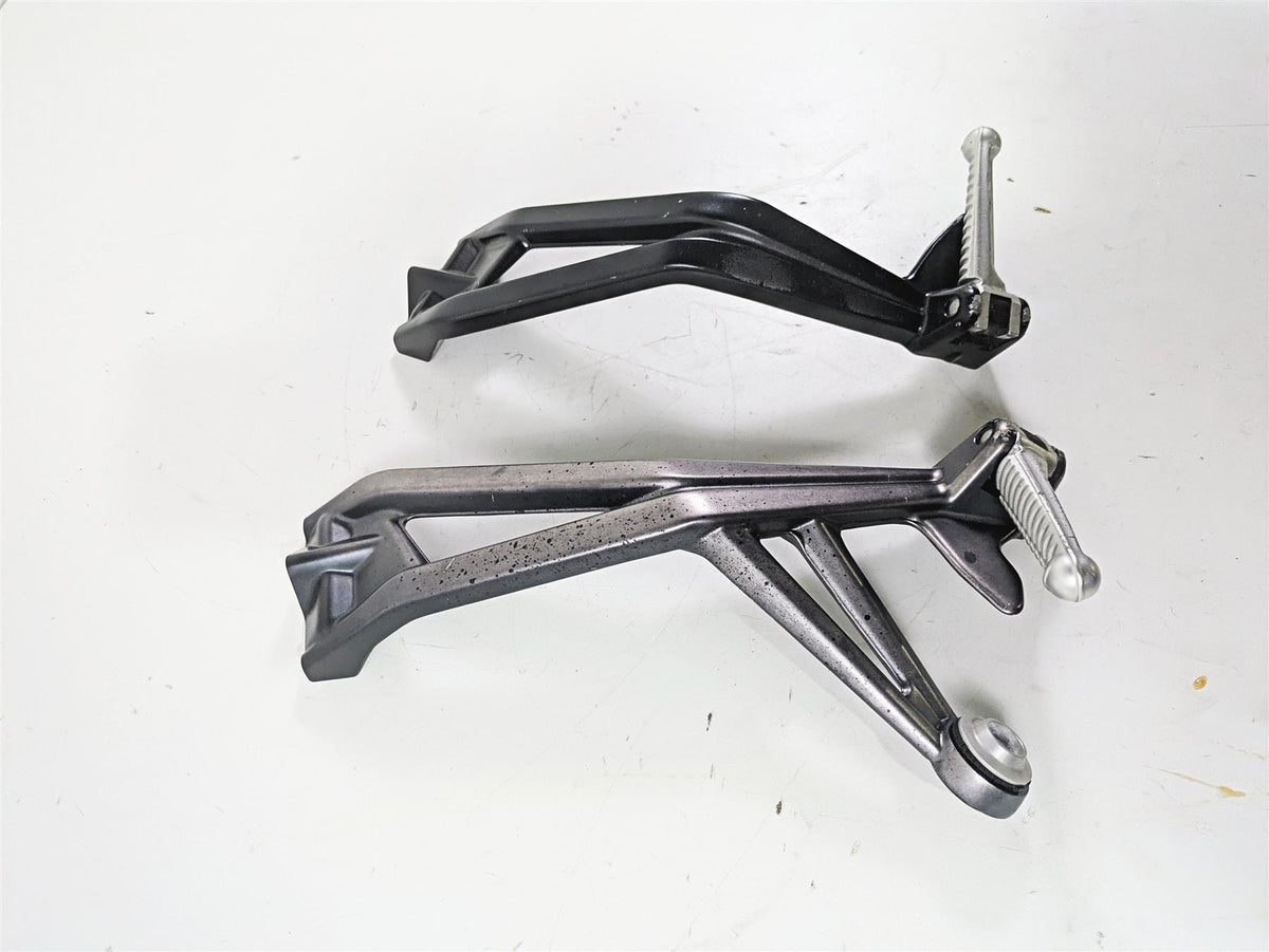 2012 Ducati Streetfighter 848 Rear Passenger Footpeg Set 82411561A 82411571A {{ shop.shopifyCountryName }} - Mototech271