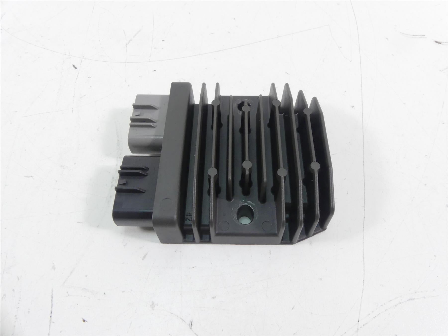 2015 Ducati Diavel Carbon Red Rectifier Voltage Regulator 54040301B FH020AA {{ shop.shopifyCountryName }} - Mototech271