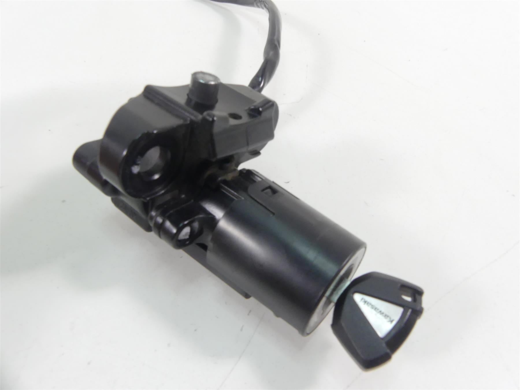 2019 Kawasaki ZX1400 ZX-14R Ninja Ignition Switch Key Lock Set 27048-5013 {{ shop.shopifyCountryName }} - Mototech271