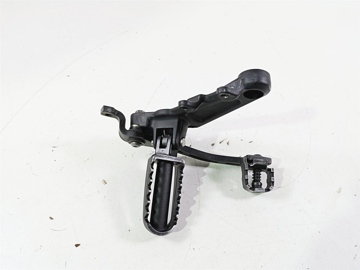 2022 Harley RA1250 S Pan America Right Rider Footpeg & Brake Pedal 50501785 {{ shop.shopifyCountryName }} - Mototech271
