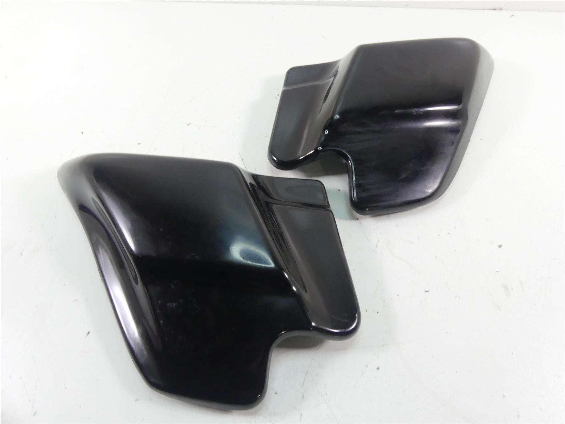 2005 Harley Touring CVO FLHTCSE Electra Glide Left Right Side Cover Set 66620-05 | Mototech271