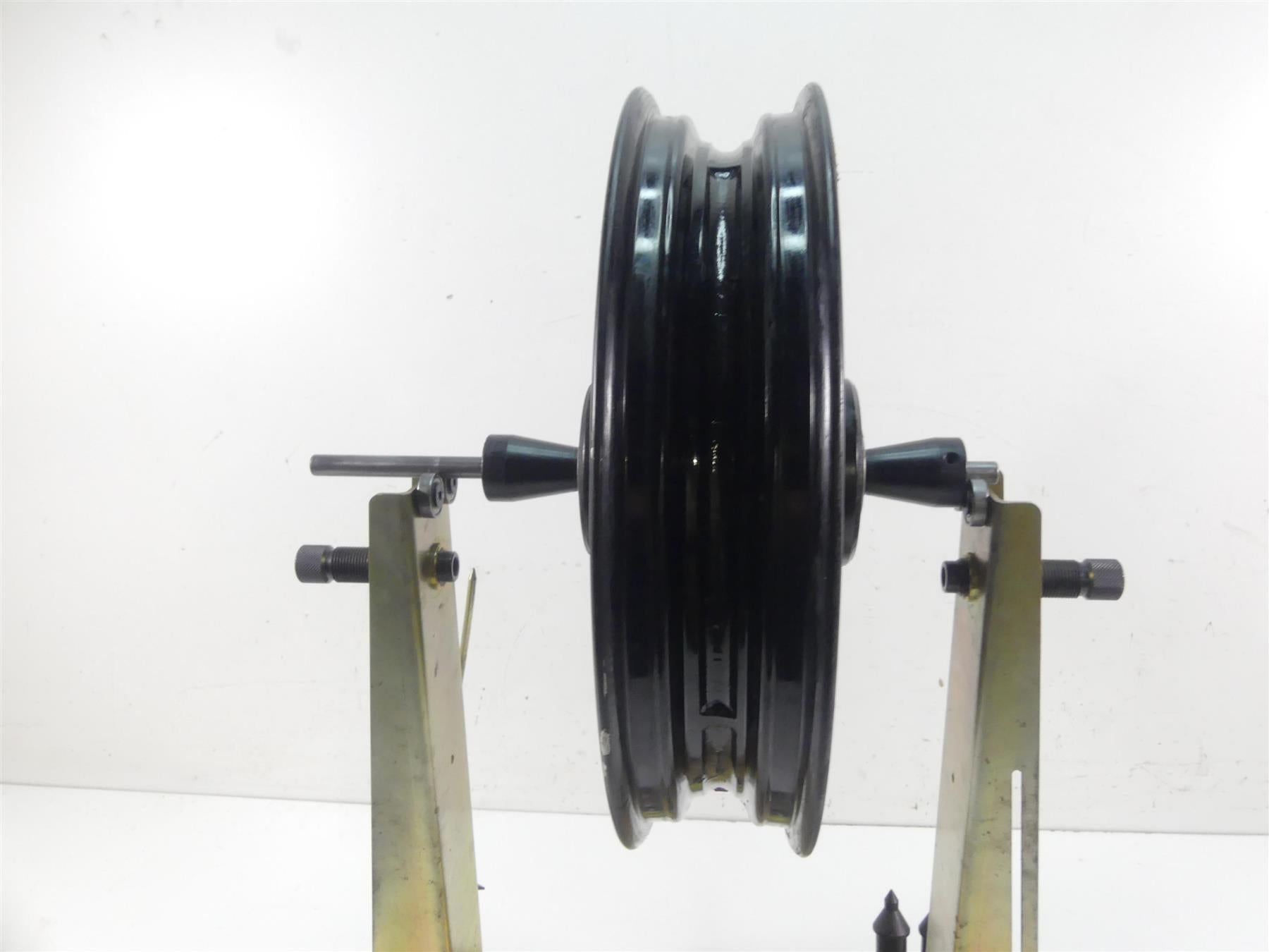 2014 Harley FXDF Dyna Fat Bob Straight 16x3 Front Wheel Rim 43300254 {{ shop.shopifyCountryName }} - Mototech271