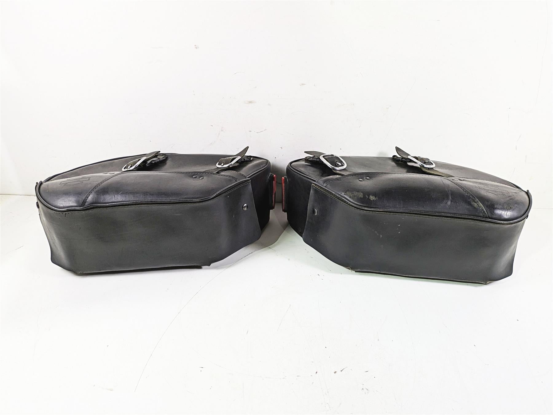2002 Harley Dyna FXDL Low Rider Saddlebag Saddle Bag Set - Read 9036906D {{ shop.shopifyCountryName }} - Mototech271