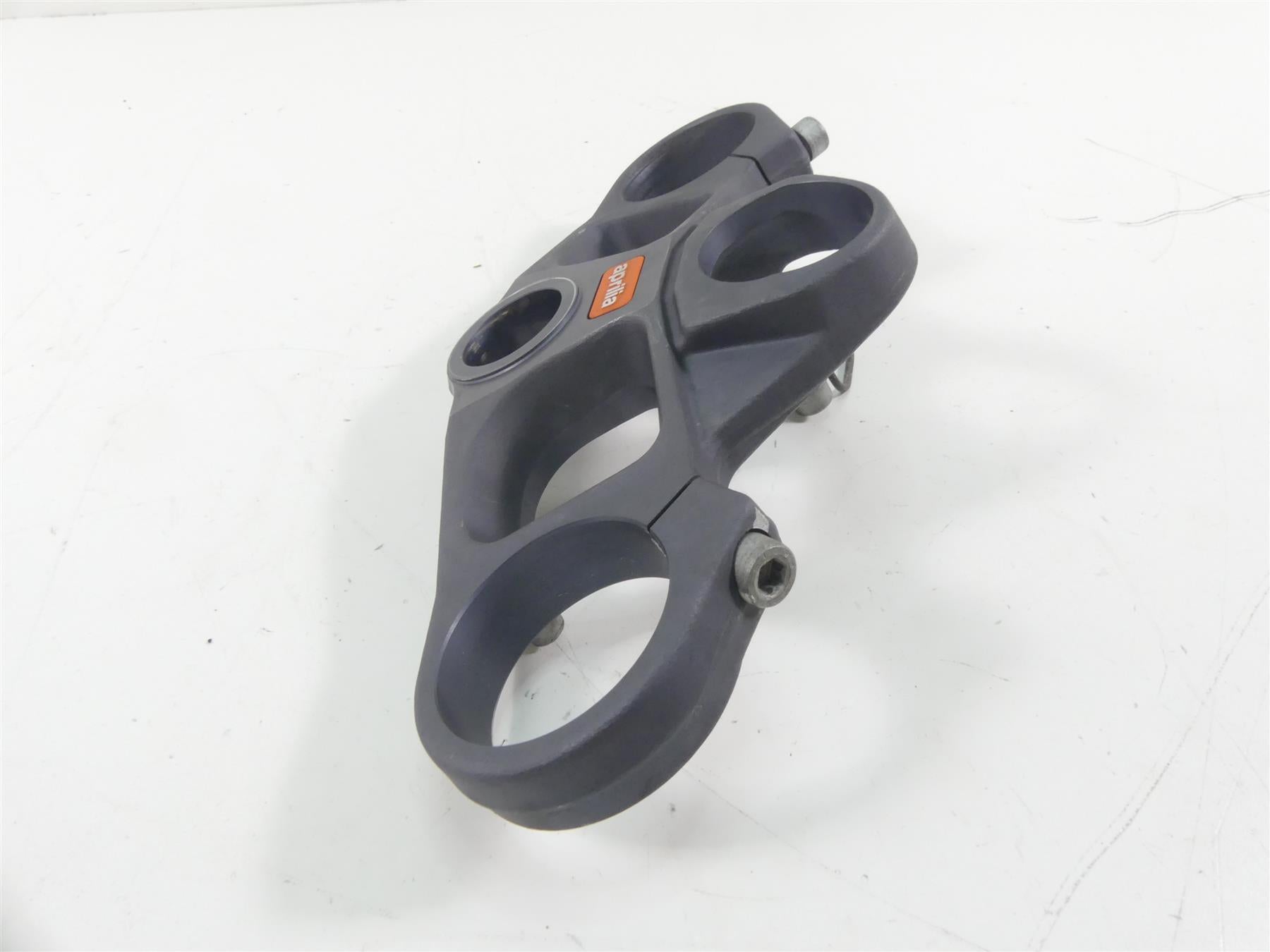 2004 Aprilia RSV 2 1000R Mille Upper Triple Tree AP8163121 {{ shop.shopifyCountryName }} - Mototech271