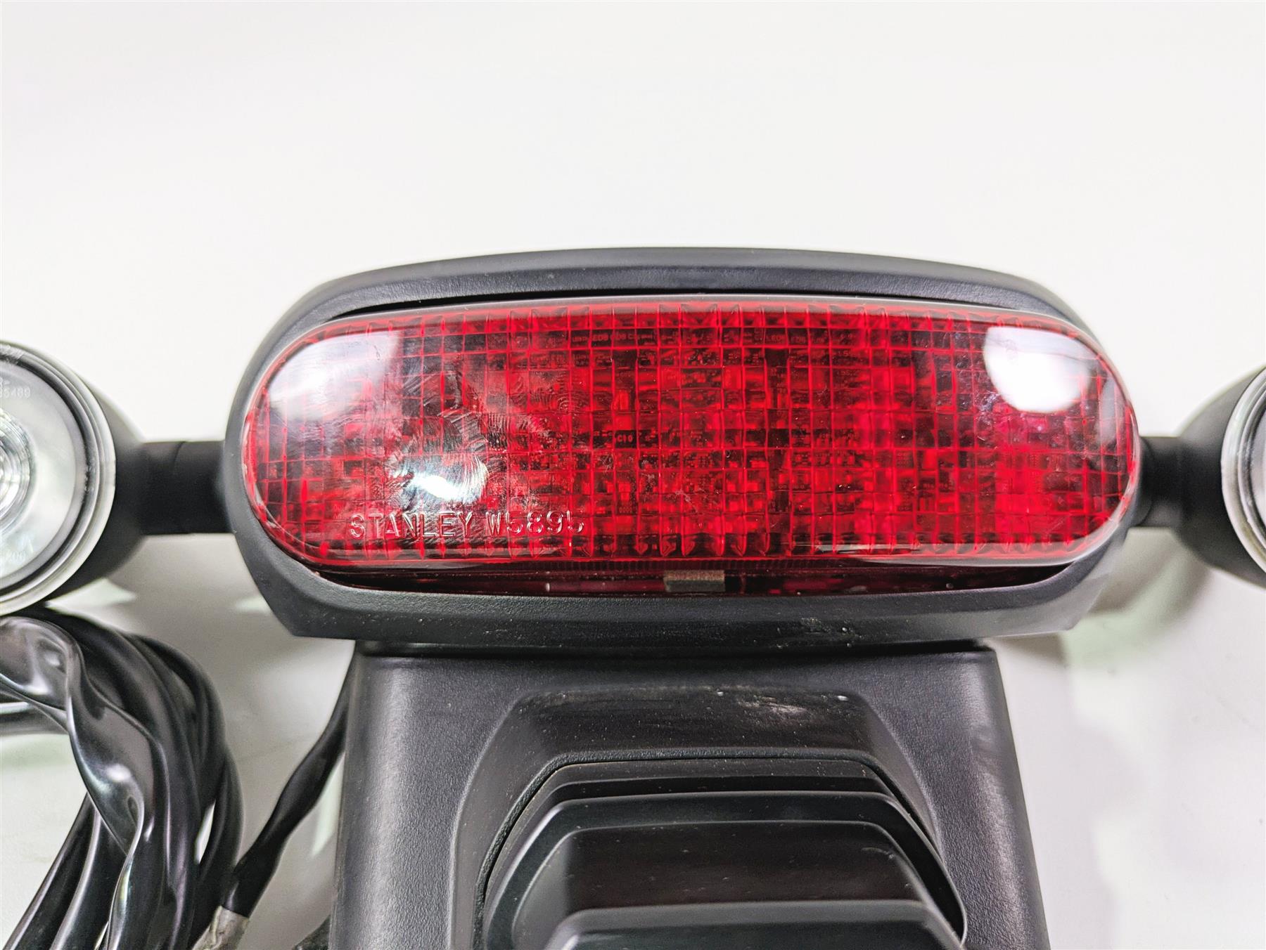 2021 Honda CMX500 Rebel Taillight Blinker Plate Holder Set 33701-K87-A31 {{ shop.shopifyCountryName }} - Mototech271