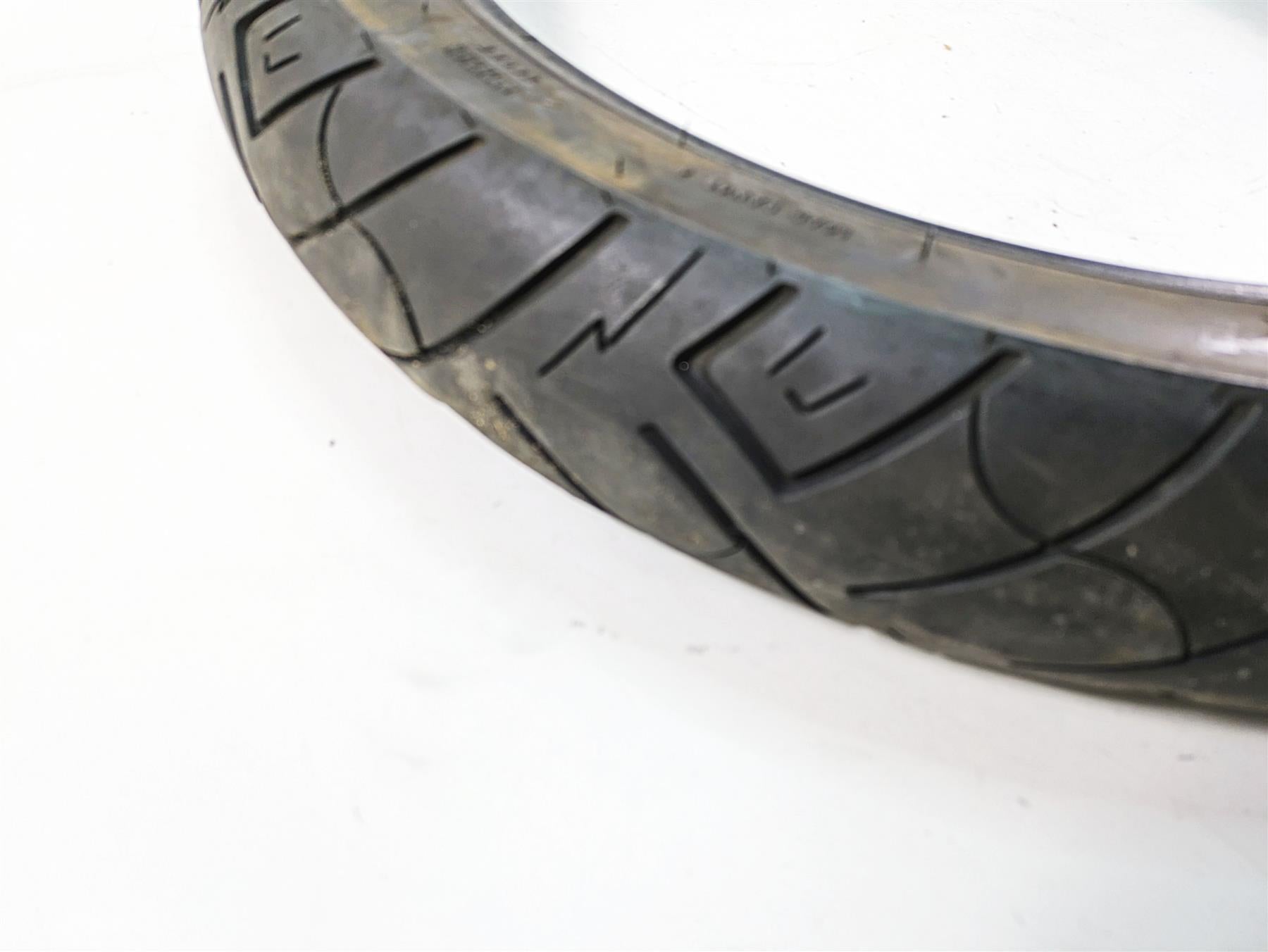 Used Motorcycle Front Tire Shinko SR777 100/90-19 R-271763 {{ shop.shopifyCountryName }} - Mototech271