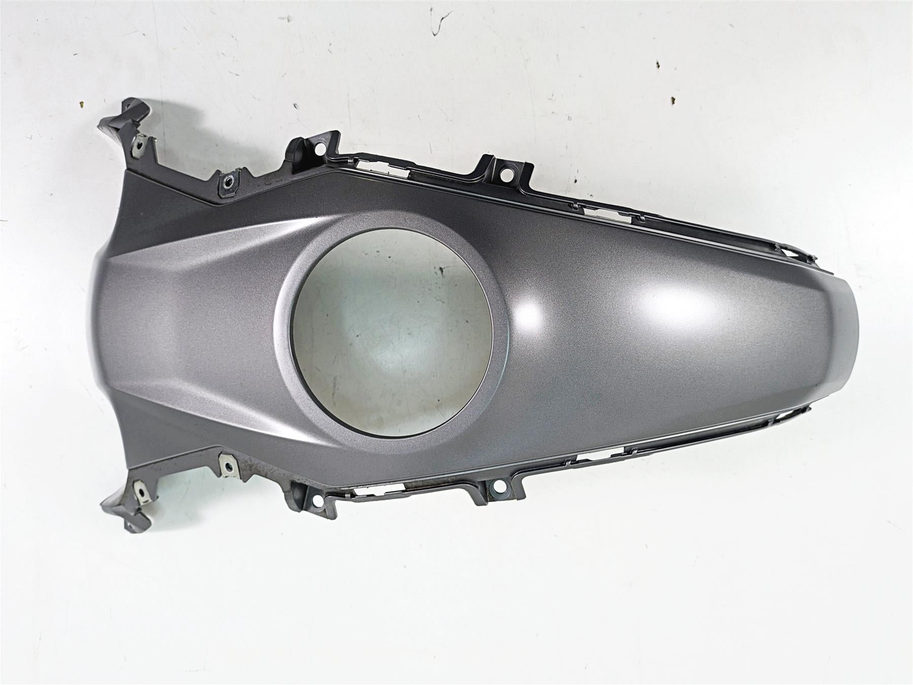 2016 BMW R1200R K53 Center Tank Fairing Cover Granit Gray 46638544349 {{ shop.shopifyCountryName }} - Mototech271