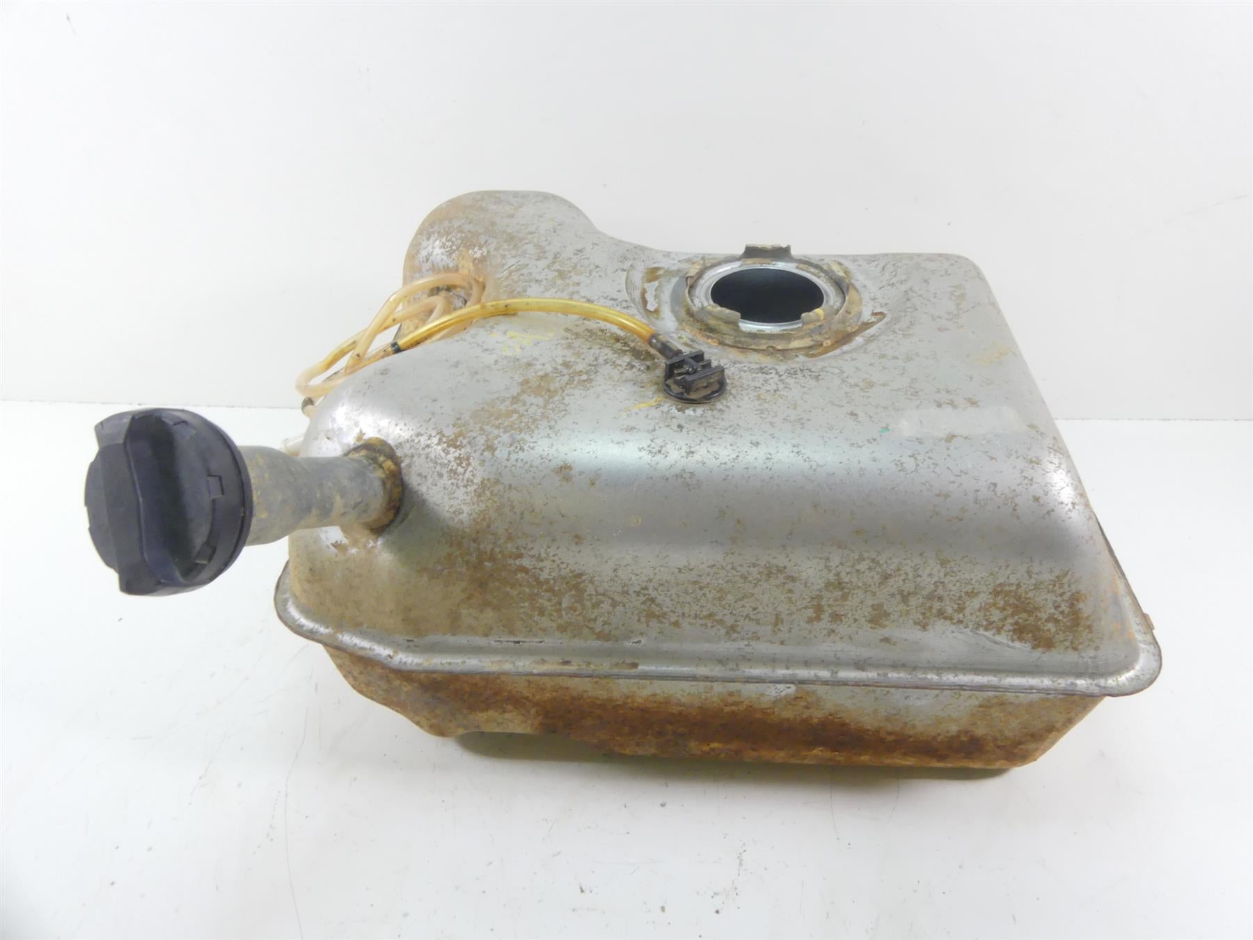 2015 Can-Am Commander 1000XT Metal Fuel Gas Reservoir Tank 709000467 709000753