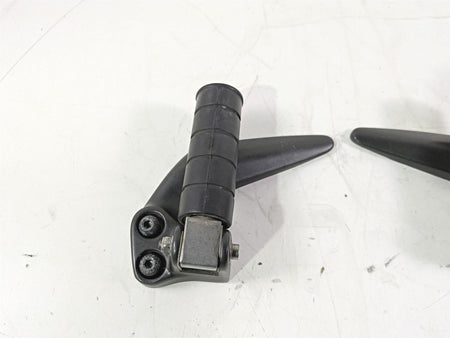 2008 Yamaha XVS1300 V-Star Tourer Rear Passenger Footpeg Set 3D8-27430-00-00 {{ shop.shopifyCountryName }} - Mototech271