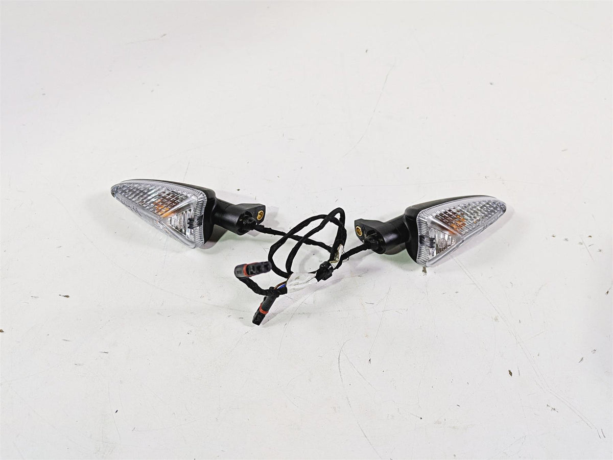 2017 BMW F800GS Adv K75 Front Blinker Turn Signal Set 63138534354 63138534355 {{ shop.shopifyCountryName }} - Mototech271