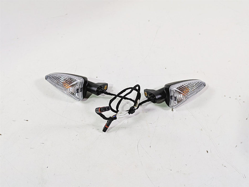 2017 BMW F800GS Adv K75 Front Blinker Turn Signal Set 63138534354 63138534355 {{ shop.shopifyCountryName }} - Mototech271