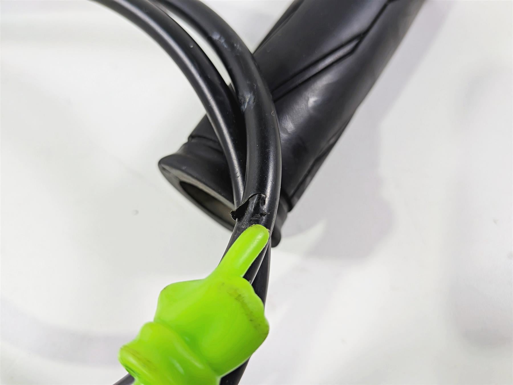 2016 Yamaha YZF R1 RN32 Hand Throttle Grip & Cables 5VY-26281-00-00 {{ shop.shopifyCountryName }} - Mototech271