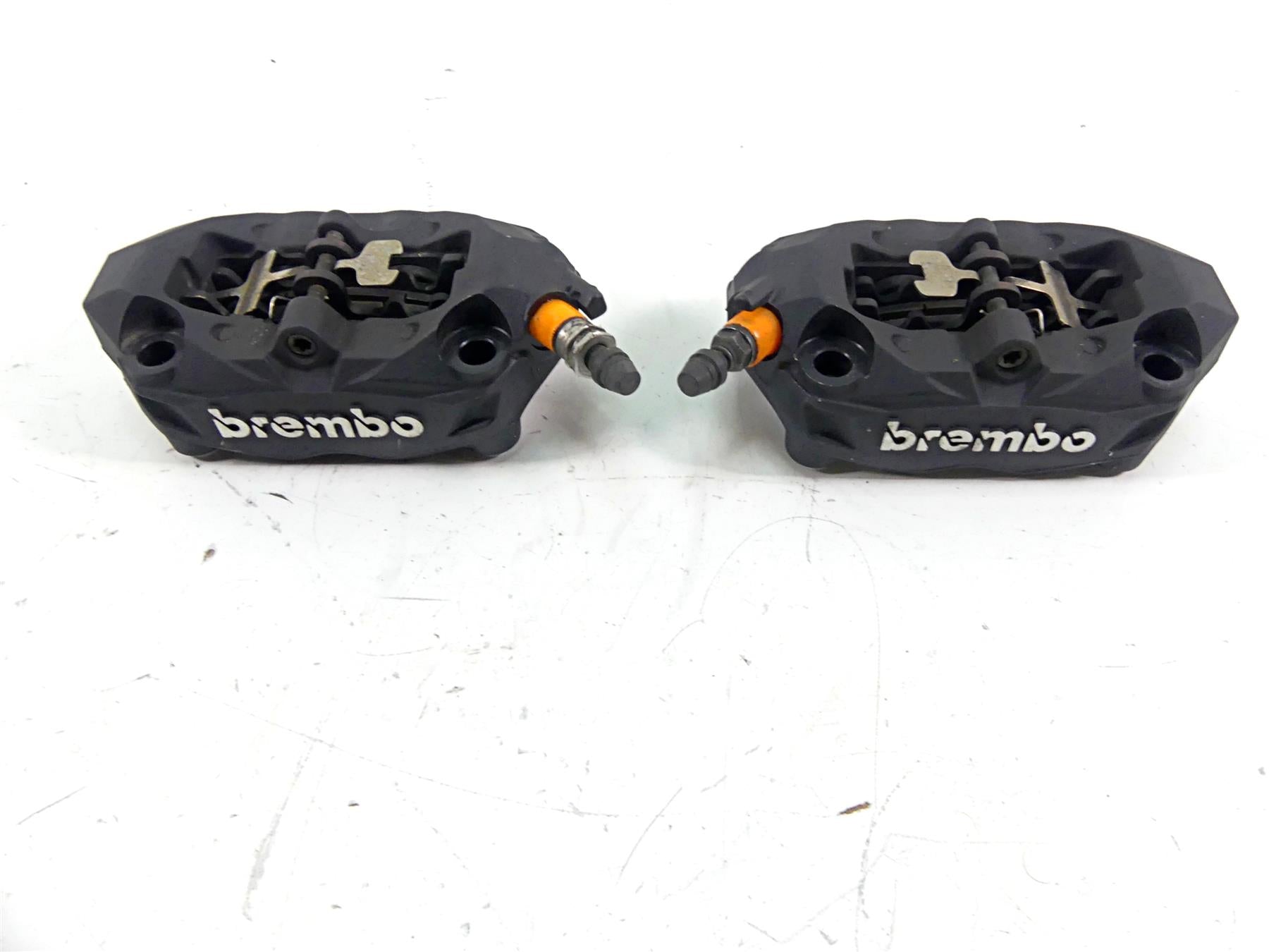 2015 BMW R1200GS GSW K50 Front Brembo Brake Caliper 100mm Set 34118556205 {{ shop.shopifyCountryName }} - Mototech271